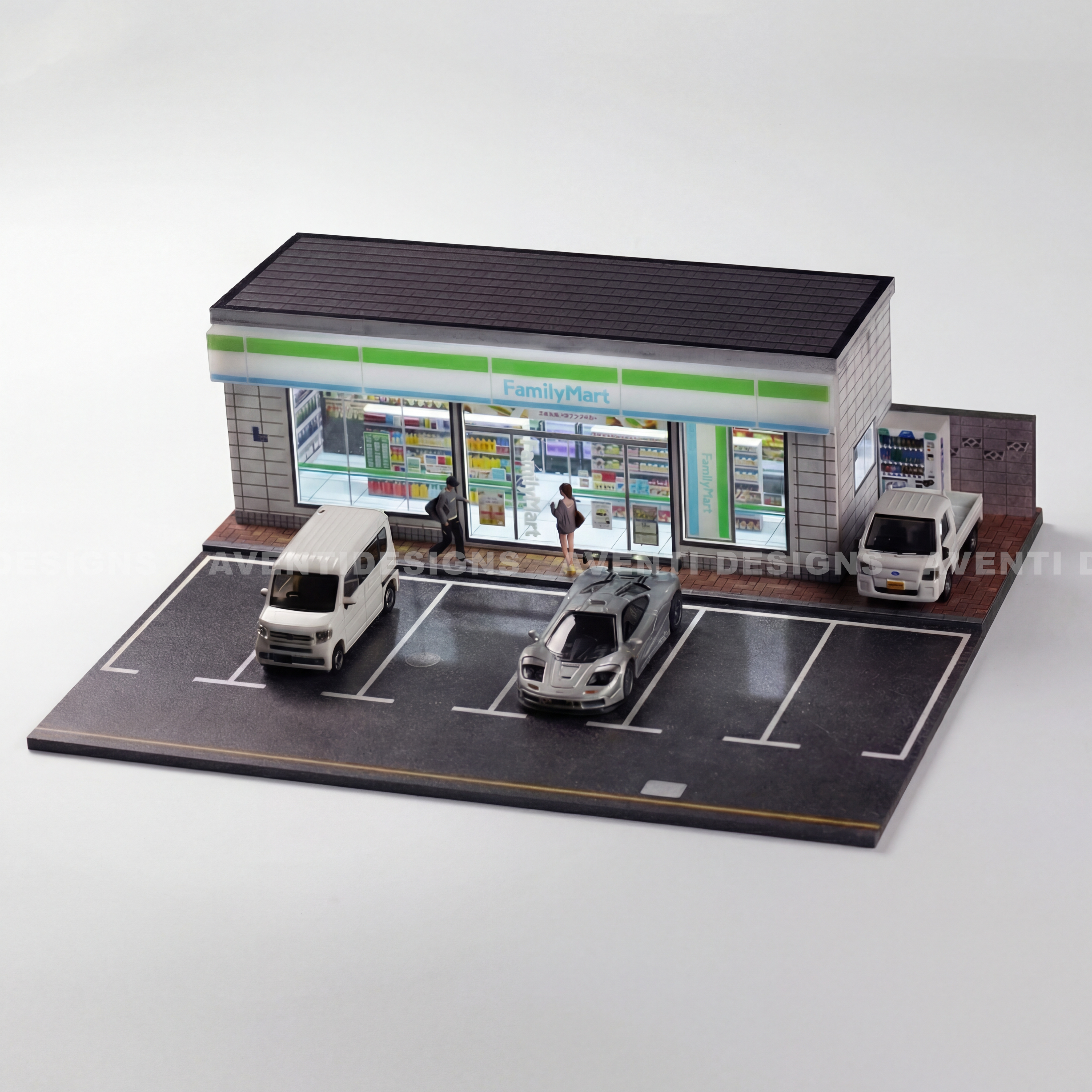 LED FamilyMart Convenience Store Diorama – 1:64 Scale Diecast Display